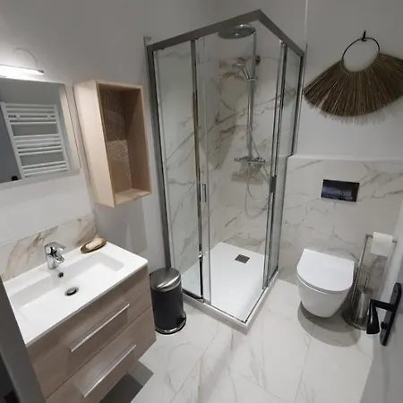 Villa Belle Familiale Climatisee Avec Jardin Clos *